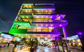 Sky Suites Huda City Center